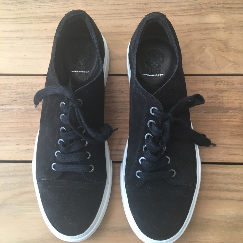 NWOB Vince Camuto Quort Leather Sneakers